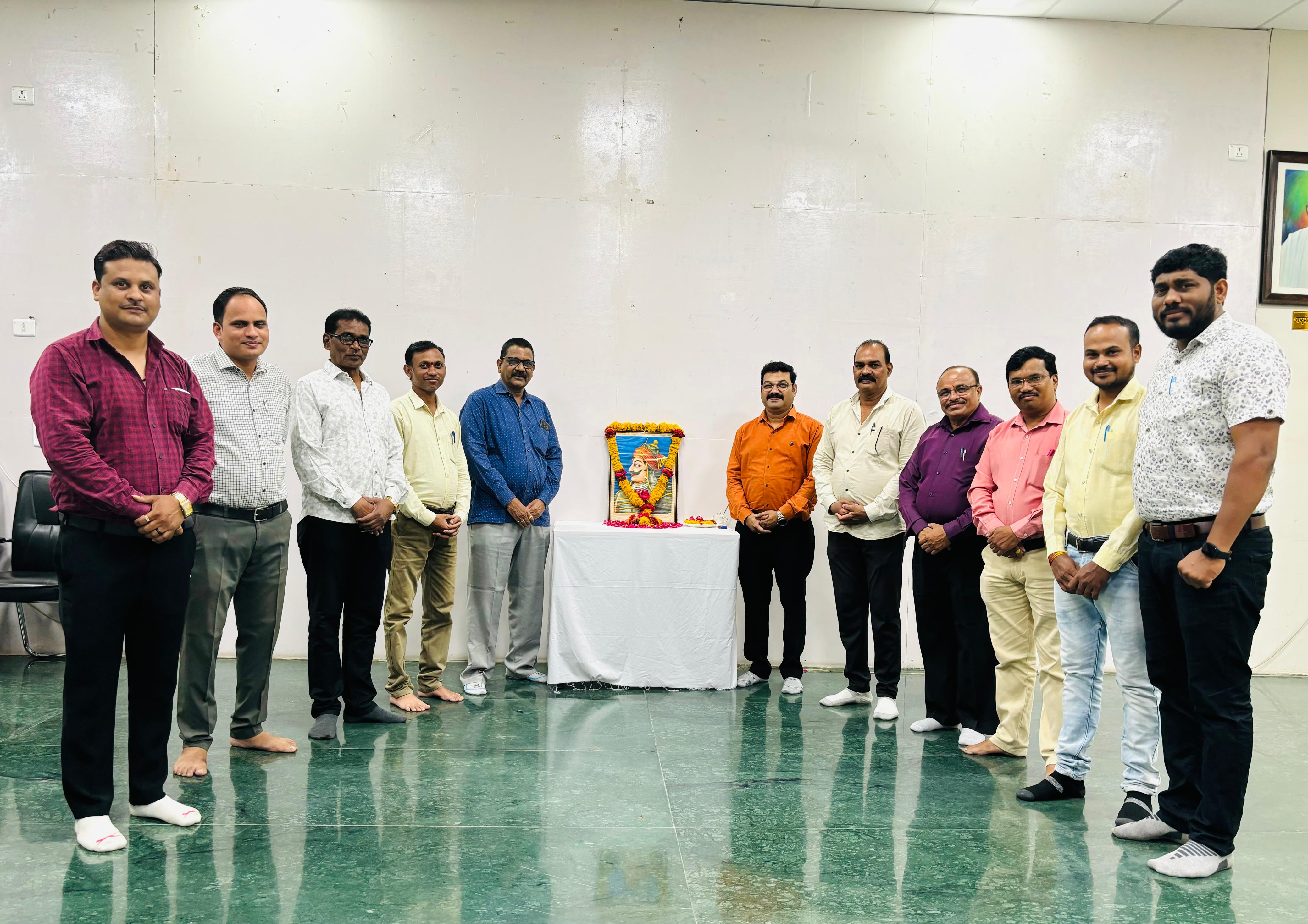 Maharana Pratap Singh Jayanti celebrated with enthusiasm at Rashtrasant Tukadoji Maharaj Nagpur University