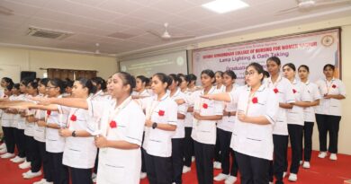 The lamp lighting and oath-taking ceremony of the 18th batch of Sitabai Nargundkar Nursing College for Women concluded with enthusiasm.