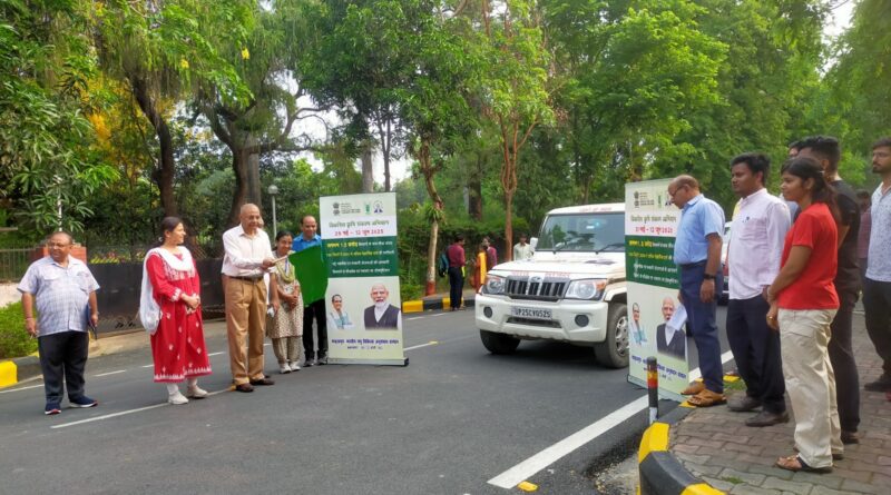 आईवीआरआई, इज्जतनगर से 'विकसित कृषि संकल्प अभियान' के तहत किसानों के लिए वैज्ञानिकों का दल रवाना
