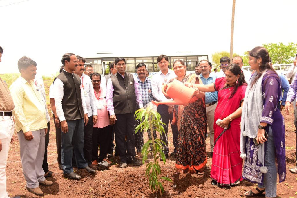VC Dr. Prakash Mahanwar planted trees at Solapur University on his birthday