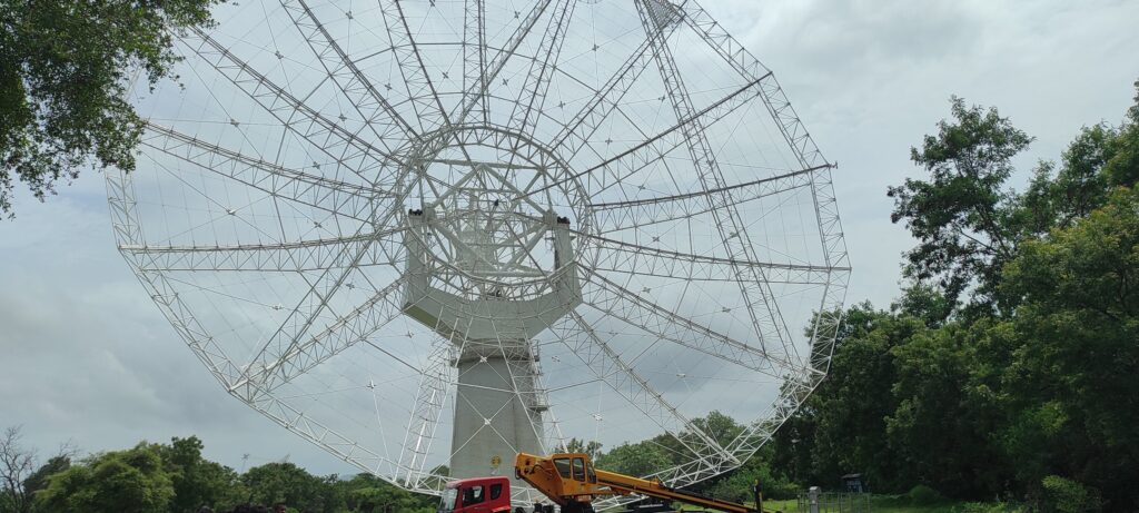 Educational visit of class 12 students of Raisoni Junior College to Radio Telescope Center, Narayangaon
