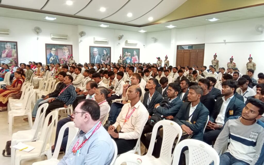 Launch of the initiative 'Rashtrasant Tukadoji Maharaj Nagpur University at your doorstep'