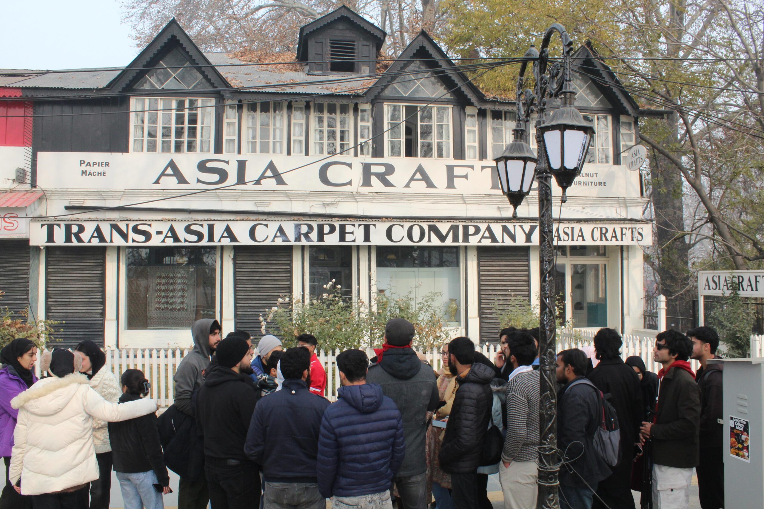 IUST Architecture Department Holds Colonial Heritage Walk in Srinagar