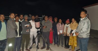 Spontaneous participation of students in sky observation program at Gondwana University