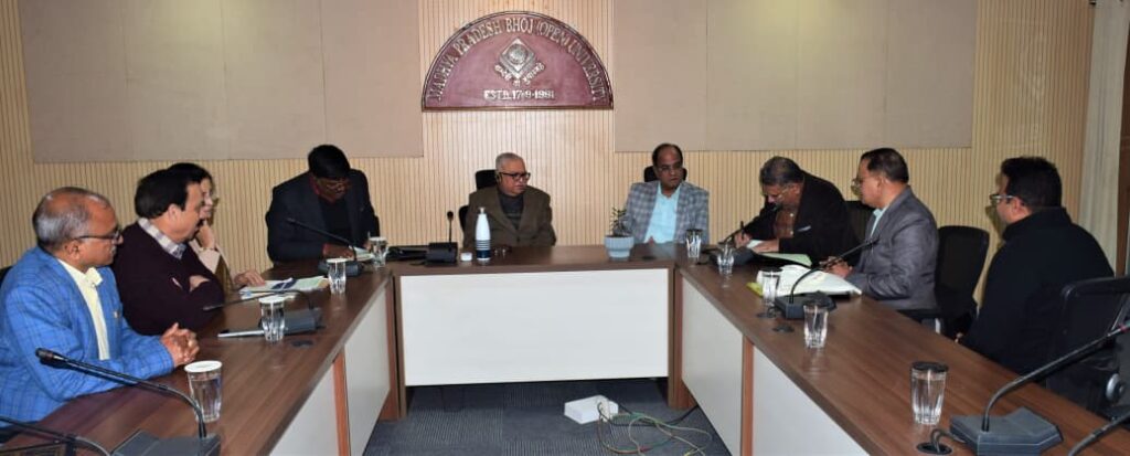 An agreement was reached between Madhya Pradesh Bhoj Open University and Madhya Pradesh Hindi Granth Academy