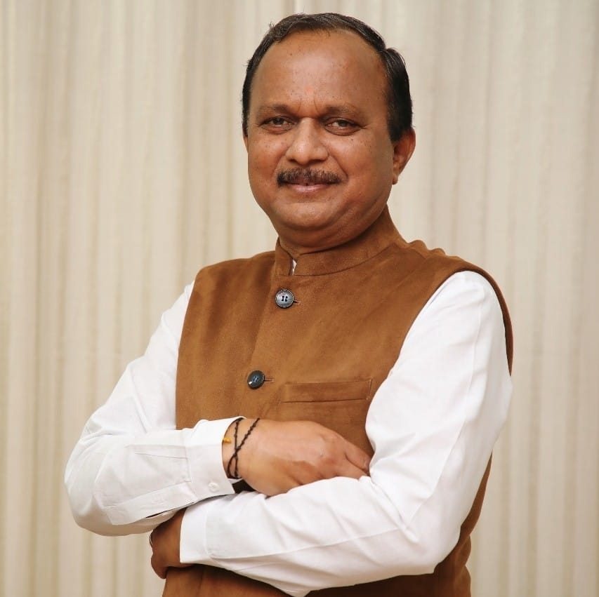 गोंडवाना विद्यापीठाच्या अधिसभेवर विधान परिषदेचे सदस्य कृपाल तुमाने यांचे नामनिर्देशन