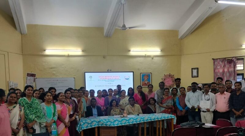 Modern instructional methods are essential for the changing education system; experts provide guidance at Shivaji University.
