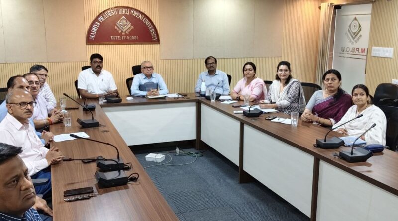 मध्य प्रदेश भोज (मुक्त) विश्वविद्यालय और जगतगुरु नानक देव पंजाब स्टेट ओपन यूनिवर्सिटी के बीच समझौता ज्ञापन