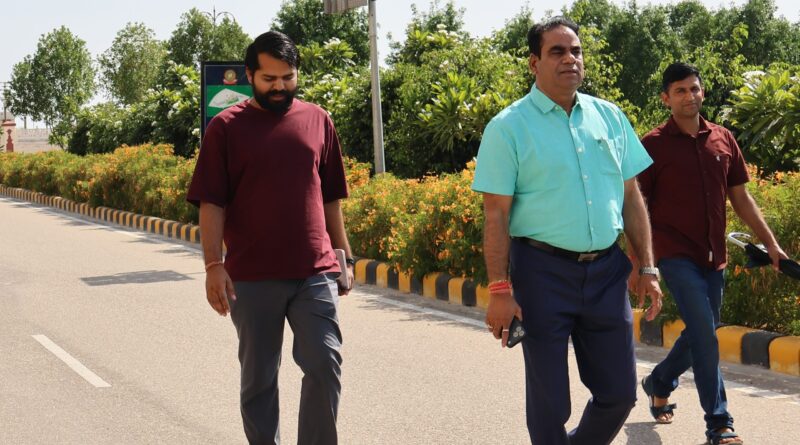 Vice Chancellor of Shekhawati University Prof. Rai decided to come and go to the office on foot Pandit Deendayal Upadhyay Shekhawati University